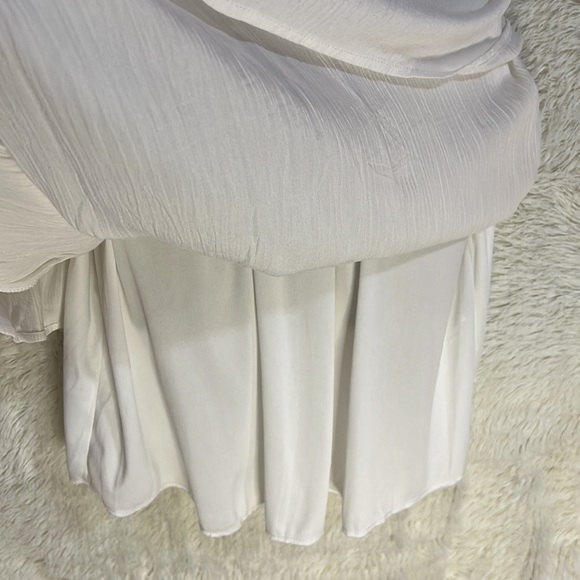 White off the shoulder dress, size Medium - Picture 9 of 11